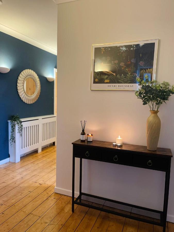 Kist Accommodates - Stylish Headingley Apartment - Parking - 500 Mps Wifi Meanwood 외부 사진