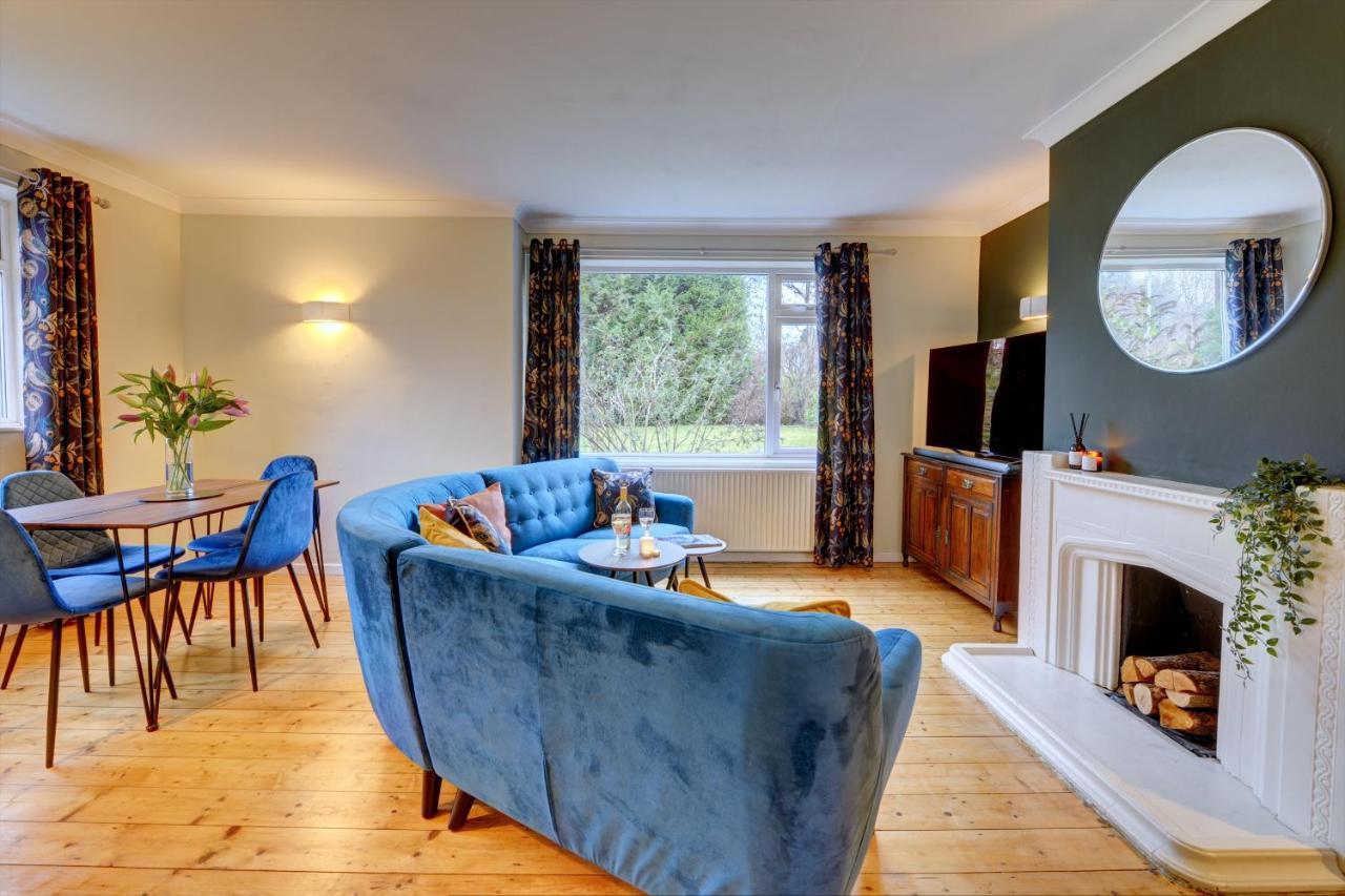 Kist Accommodates - Stylish Headingley Apartment - Parking - 500 Mps Wifi Meanwood 외부 사진