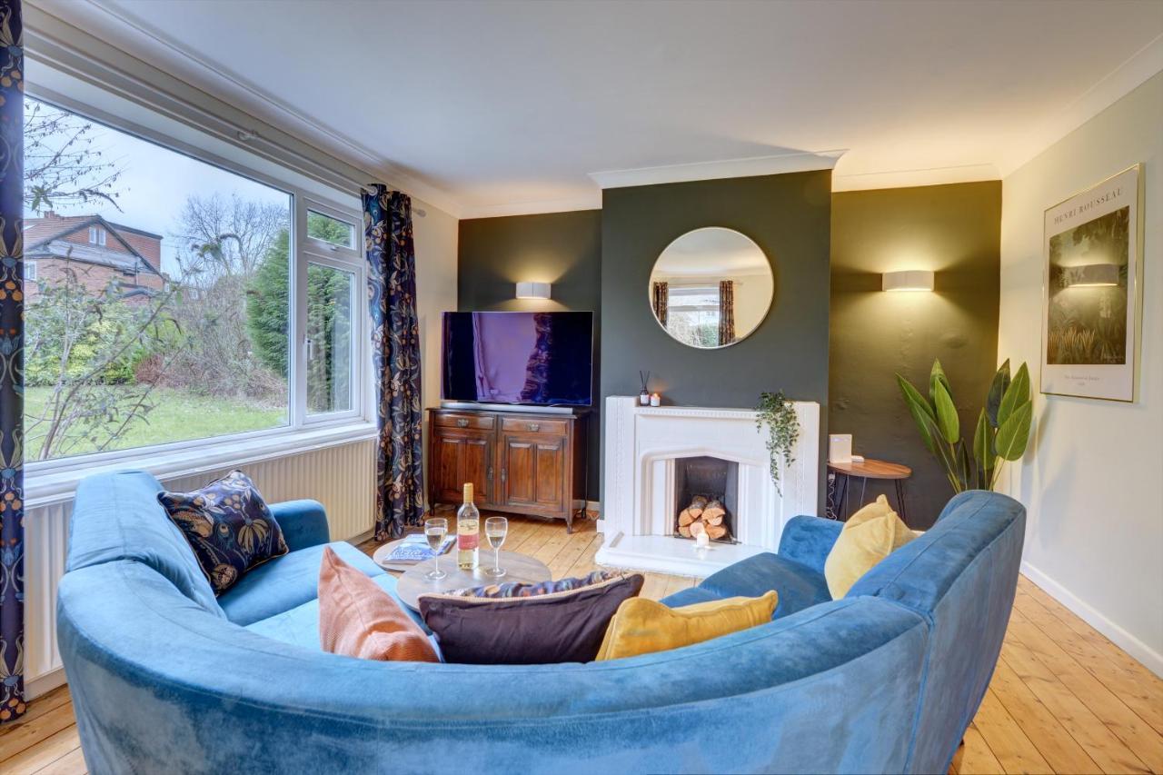 Kist Accommodates - Stylish Headingley Apartment - Parking - 500 Mps Wifi Meanwood 외부 사진