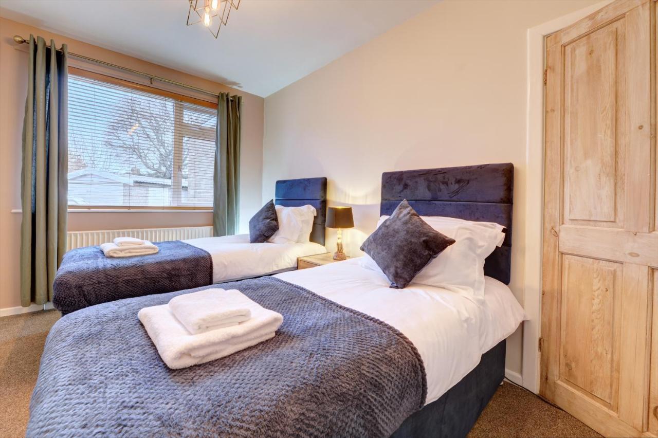 Kist Accommodates - Stylish Headingley Apartment - Parking - 500 Mps Wifi Meanwood 외부 사진