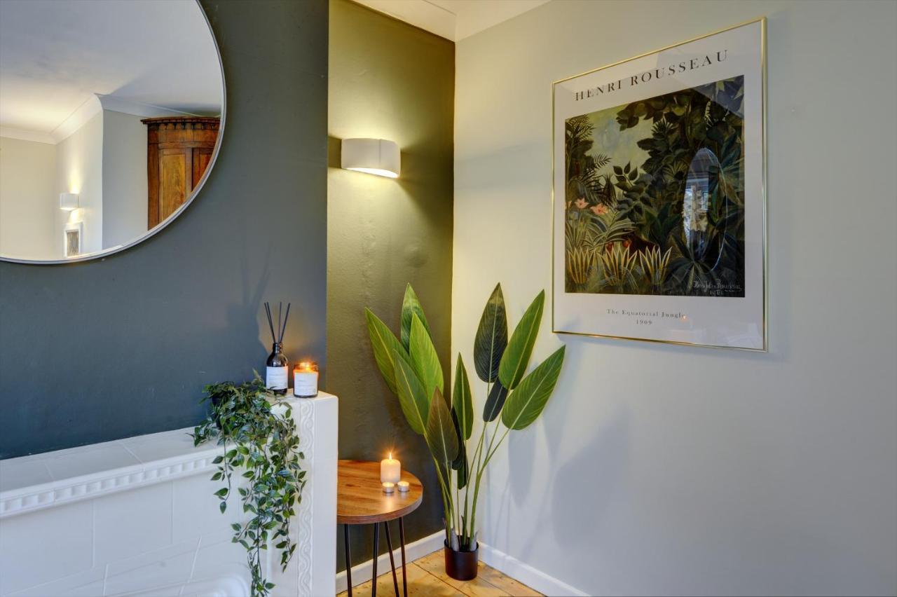 Kist Accommodates - Stylish Headingley Apartment - Parking - 500 Mps Wifi Meanwood 외부 사진