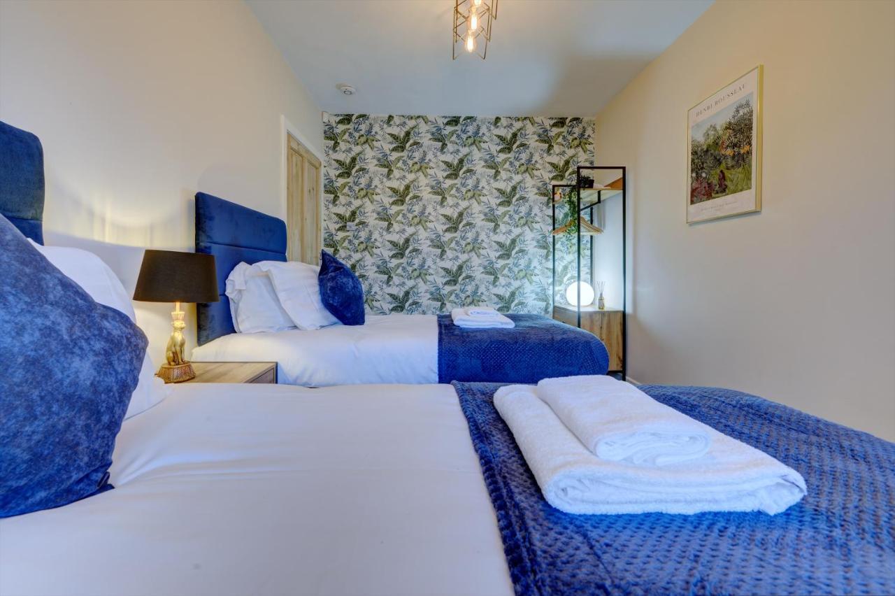 Kist Accommodates - Stylish Headingley Apartment - Parking - 500 Mps Wifi Meanwood 외부 사진