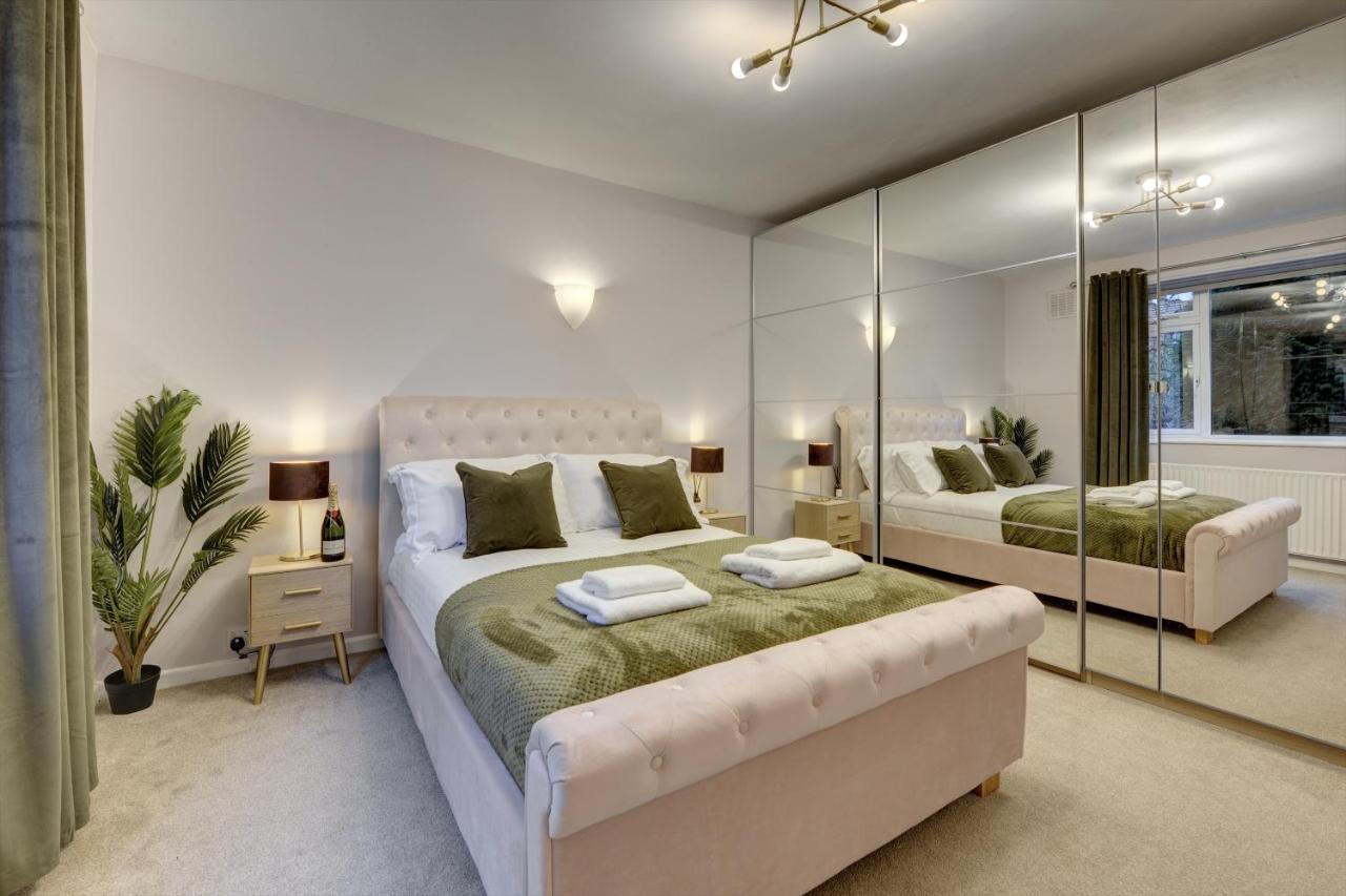 Kist Accommodates - Stylish Headingley Apartment - Parking - 500 Mps Wifi Meanwood 외부 사진